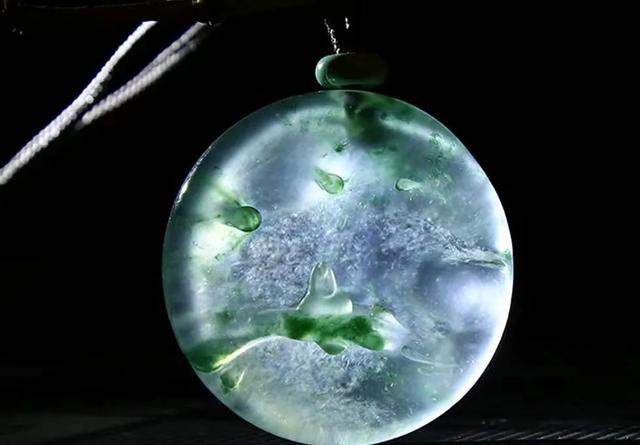 翡翠知识入门视频教程,翡翠玉器基础知识-第25张图片-翡翠网 翡翠知识入门视频教程,翡翠玉器基础知识-第25张图片-翡翠网