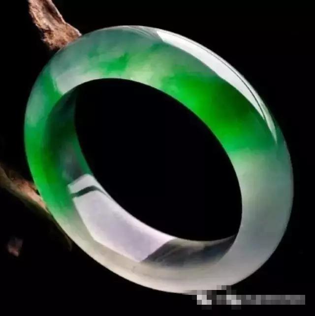 翡翠的原石在哪里黄翡翠玻璃种原石图片-第3张图片-翡翠网 翡翠的原石在哪里黄翡翠玻璃种原石图片-第3张图片-翡翠网