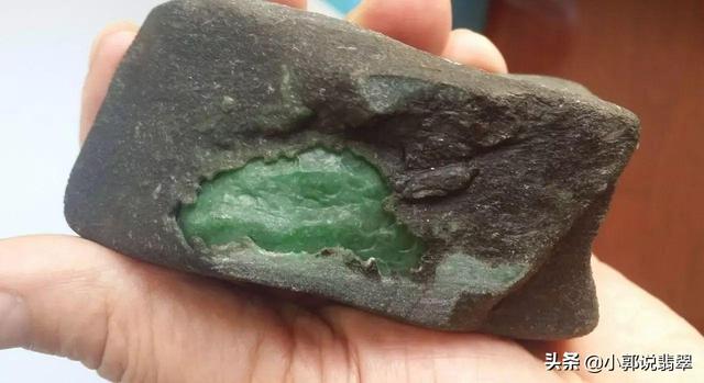 翡翠寓意销售讲解的翡翠专业知识大全-第3张图片-翡翠网 翡翠寓意销售讲解的翡翠专业知识大全-第3张图片-翡翠网