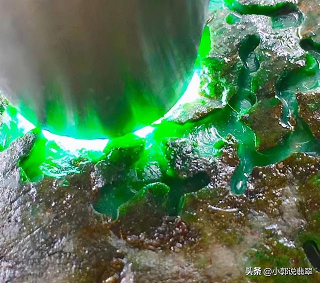 翡翠寓意销售讲解的翡翠专业知识大全-第4张图片-翡翠网 翡翠寓意销售讲解的翡翠专业知识大全-第4张图片-翡翠网