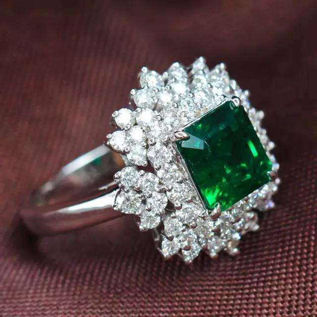 子母绿翡翠价格祖母绿图片及价格-第2张图片-翡翠网 子母绿翡翠价格祖母绿图片及价格-第2张图片-翡翠网