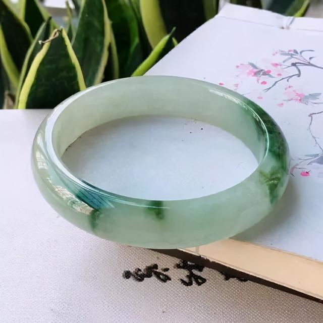 刀疤结场口的翡翠原石,翡翠原石有哪些种-第17张图片-翡翠网 刀疤结场口的翡翠原石,翡翠原石有哪些种-第17张图片-翡翠网