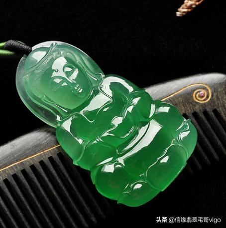 翡翠手镯戒指吊坠项链盒翡翠手镯能当项链戴吗-第4张图片-翡翠网 翡翠手镯戒指吊坠项链盒翡翠手镯能当项链戴吗-第4张图片-翡翠网