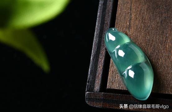 翡翠手镯戒指吊坠项链盒翡翠手镯能当项链戴吗-第6张图片-翡翠网 翡翠手镯戒指吊坠项链盒翡翠手镯能当项链戴吗-第6张图片-翡翠网