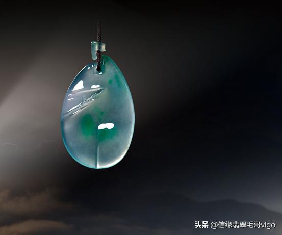 翡翠手镯戒指吊坠项链盒翡翠手镯能当项链戴吗-第8张图片-翡翠网 翡翠手镯戒指吊坠项链盒翡翠手镯能当项链戴吗-第8张图片-翡翠网