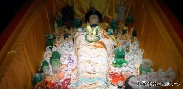 翡翠福绿寿手镯,福禄寿三色翡翠手镯-第6张图片-翡翠网 翡翠福绿寿手镯,福禄寿三色翡翠手镯-第6张图片-翡翠网