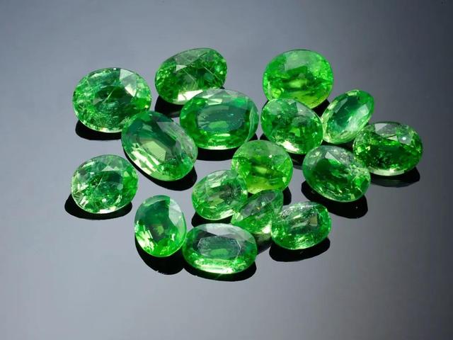 翡翠知识科普图片,翡翠科普冷门知识-第14张图片-翡翠网 翡翠知识科普图片,翡翠科普冷门知识-第14张图片-翡翠网