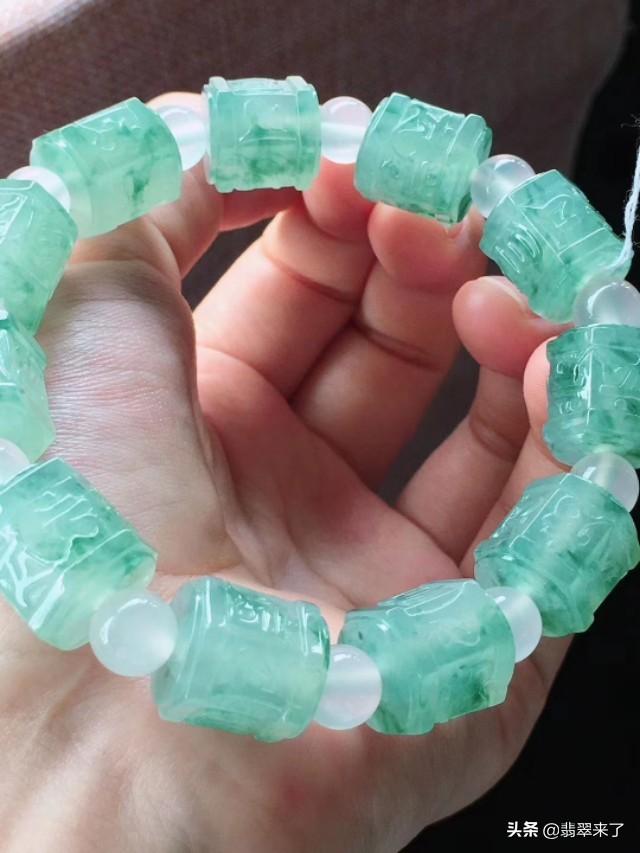 三彩翡翠手串价格的简单介绍-第26张图片-翡翠网 三彩翡翠手串价格的简单介绍-第26张图片-翡翠网