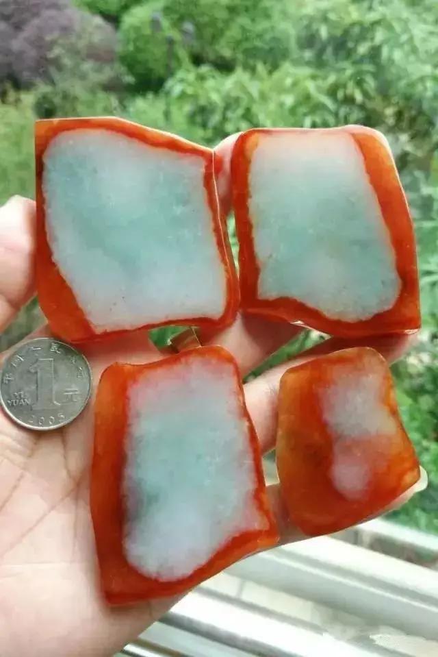 包含红翡翠原石图片的词条-第1张图片-翡翠网 包含红翡翠原石图片的词条-第1张图片-翡翠网