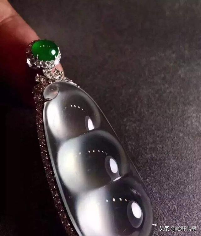 怎么确定是不是翡翠A货翡翠的鉴别方法a货-第8张图片-翡翠网 怎么确定是不是翡翠A货翡翠的鉴别方法a货-第8张图片-翡翠网