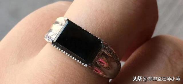 老油青翡翠原石翡翠原石和蓝水的区别-第5张图片-翡翠网 老油青翡翠原石翡翠原石和蓝水的区别-第5张图片-翡翠网