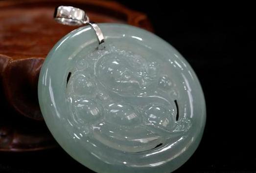 冰种翡翠图片,高冰种翡翠叶子价格-第2张图片-翡翠网 冰种翡翠图片,高冰种翡翠叶子价格-第2张图片-翡翠网