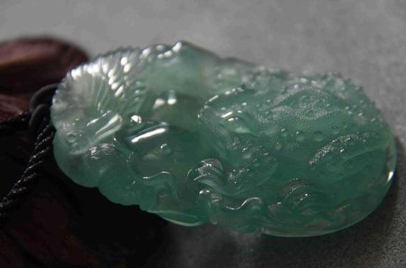 冰种翡翠图片,高冰种翡翠叶子价格-第5张图片-翡翠网 冰种翡翠图片,高冰种翡翠叶子价格-第5张图片-翡翠网