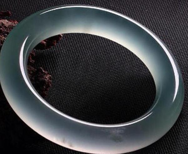 冰种翡翠图片,高冰种翡翠叶子价格-第6张图片-翡翠网 冰种翡翠图片,高冰种翡翠叶子价格-第6张图片-翡翠网