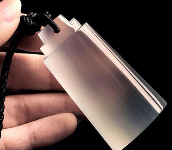 冰种翡翠图片,高冰种翡翠叶子价格-第7张图片-翡翠网 冰种翡翠图片,高冰种翡翠叶子价格-第7张图片-翡翠网