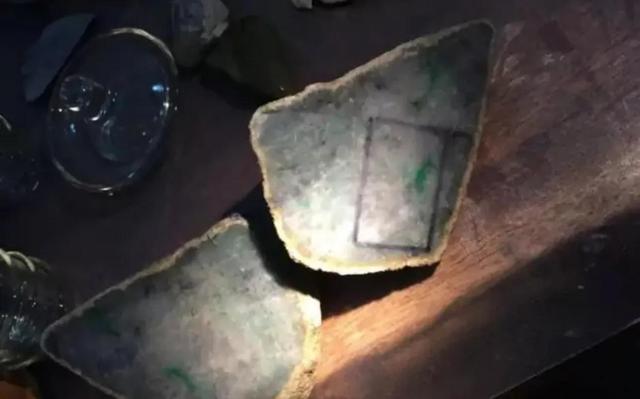 翡翠原石底子灰,翡翠原石底子灰怎么分辨-第2张图片-翡翠网 翡翠原石底子灰,翡翠原石底子灰怎么分辨-第2张图片-翡翠网