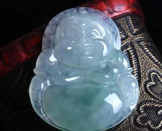 翡翠原石底子灰,翡翠原石底子灰怎么分辨-第5张图片-翡翠网 翡翠原石底子灰,翡翠原石底子灰怎么分辨-第5张图片-翡翠网