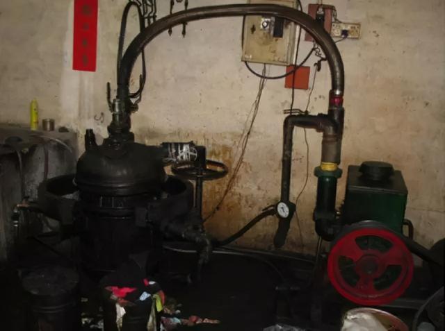 翡翠原石真实故事解说,玉石翡翠原石-第11张图片-翡翠网 翡翠原石真实故事解说,玉石翡翠原石-第11张图片-翡翠网