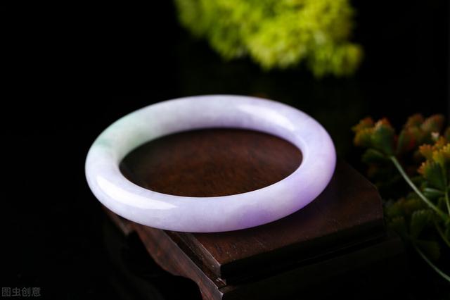 翡翠原石真实故事解说,玉石翡翠原石-第16张图片-翡翠网 翡翠原石真实故事解说,玉石翡翠原石-第16张图片-翡翠网