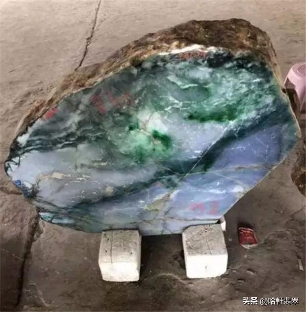 翡翠碎石多少钱,高货翡翠原石-第2张图片-翡翠网 翡翠碎石多少钱,高货翡翠原石-第2张图片-翡翠网