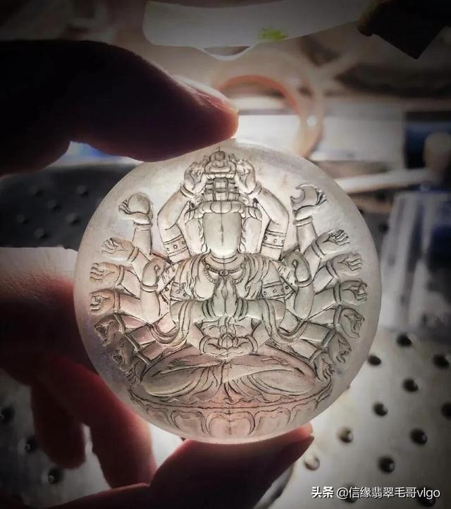 包含翡翠手镯芯儿多少钱一个的词条-第2张图片-翡翠网 包含翡翠手镯芯儿多少钱一个的词条-第2张图片-翡翠网