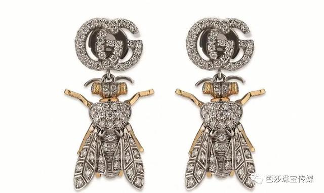 翡翠手镯带哪个手,手镯翡翠雕刻虫子-第3张图片-翡翠网 翡翠手镯带哪个手,手镯翡翠雕刻虫子-第3张图片-翡翠网