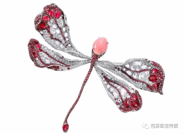 翡翠手镯带哪个手,手镯翡翠雕刻虫子-第11张图片-翡翠网 翡翠手镯带哪个手,手镯翡翠雕刻虫子-第11张图片-翡翠网