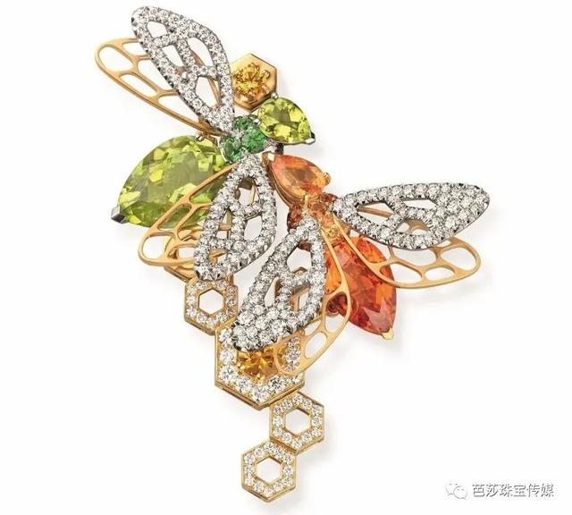 翡翠手镯带哪个手,手镯翡翠雕刻虫子-第18张图片-翡翠网 翡翠手镯带哪个手,手镯翡翠雕刻虫子-第18张图片-翡翠网