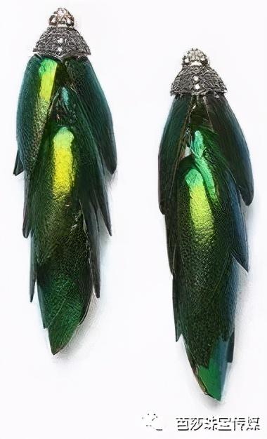 翡翠手镯带哪个手,手镯翡翠雕刻虫子-第25张图片-翡翠网 翡翠手镯带哪个手,手镯翡翠雕刻虫子-第25张图片-翡翠网