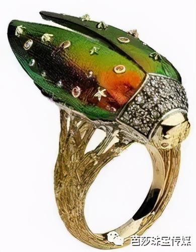 翡翠手镯带哪个手,手镯翡翠雕刻虫子-第26张图片-翡翠网 翡翠手镯带哪个手,手镯翡翠雕刻虫子-第26张图片-翡翠网