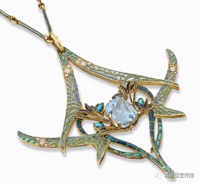 翡翠手镯带哪个手,手镯翡翠雕刻虫子-第35张图片-翡翠网 翡翠手镯带哪个手,手镯翡翠雕刻虫子-第35张图片-翡翠网