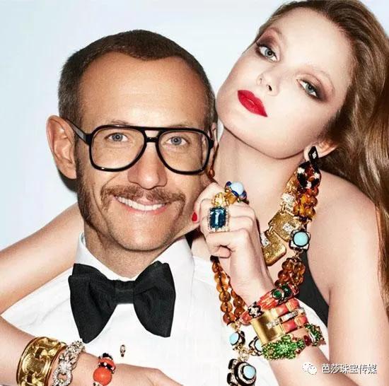 翡翠手镯带哪个手,手镯翡翠雕刻虫子-第37张图片-翡翠网 翡翠手镯带哪个手,手镯翡翠雕刻虫子-第37张图片-翡翠网