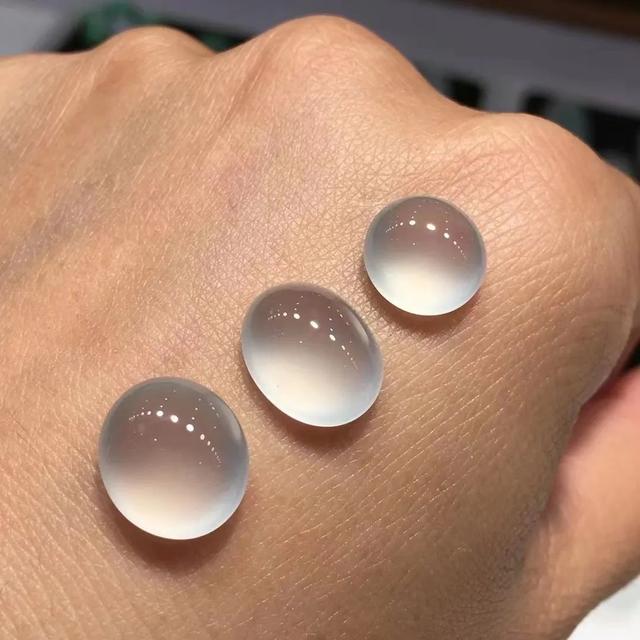 翡翠明料市场价格的简单介绍-第5张图片-翡翠网 翡翠明料市场价格的简单介绍-第5张图片-翡翠网