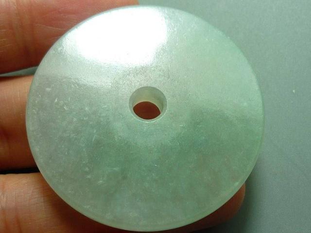 翡翠手镯橘皮效应的简单介绍-第1张图片-翡翠网 翡翠手镯橘皮效应的简单介绍-第1张图片-翡翠网