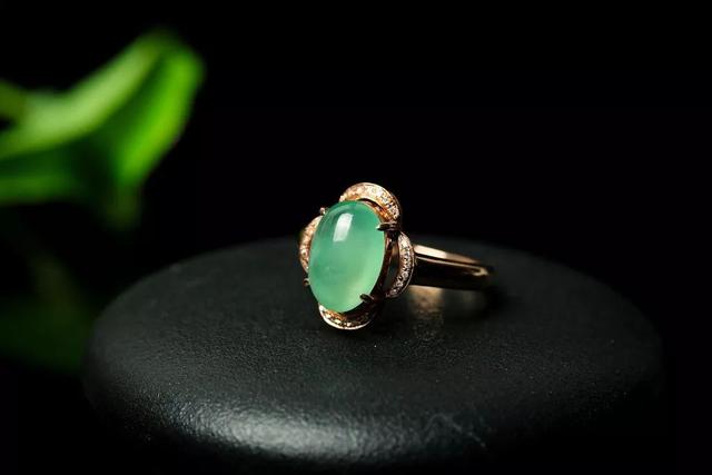 翡翠原石的价位,BC翡翠价格-第9张图片-翡翠网 翡翠原石的价位,BC翡翠价格-第9张图片-翡翠网