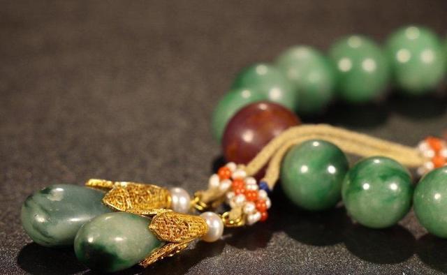 翡翠珠子手串,十八罗汉翡翠手串价格-第4张图片-翡翠网 翡翠珠子手串,十八罗汉翡翠手串价格-第4张图片-翡翠网