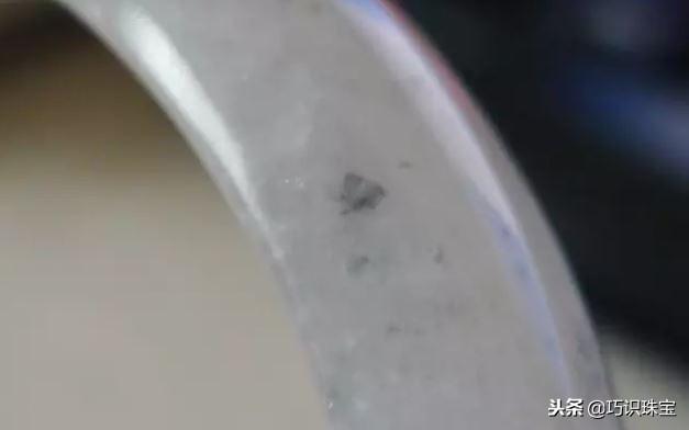 关于翡翠原石上棉线的信息-第8张图片-翡翠网 关于翡翠原石上棉线的信息-第8张图片-翡翠网