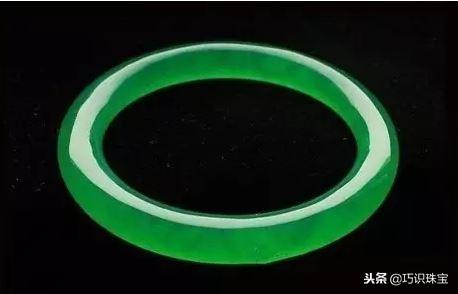 关于翡翠原石上棉线的信息-第16张图片-翡翠网 关于翡翠原石上棉线的信息-第16张图片-翡翠网