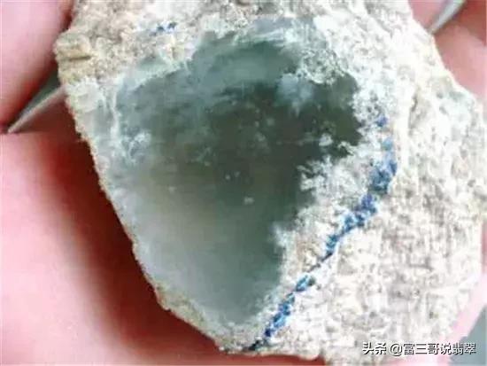 关于翡翠原石种老嫩怎么看的信息-第8张图片-翡翠网 关于翡翠原石种老嫩怎么看的信息-第8张图片-翡翠网