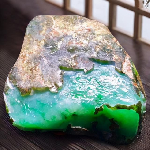 白砂皮翡翠原石白沙皮翡翠原石什么样-第6张图片-翡翠网 白砂皮翡翠原石白沙皮翡翠原石什么样-第6张图片-翡翠网