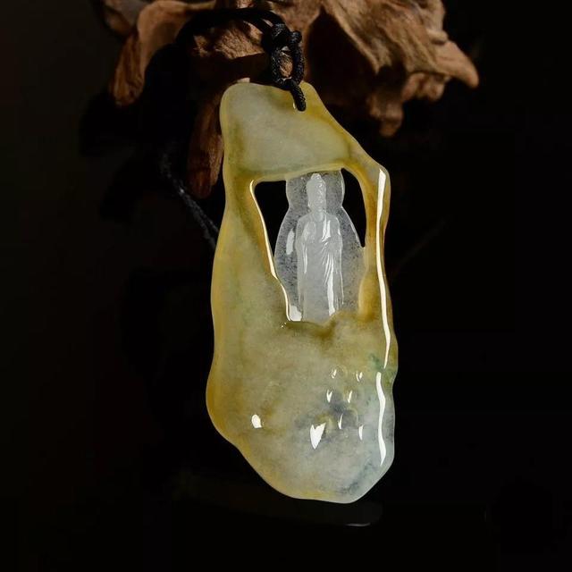 形容翡翠美的文章,关于翡翠知识的文章-第9张图片-翡翠网 形容翡翠美的文章,关于翡翠知识的文章-第9张图片-翡翠网