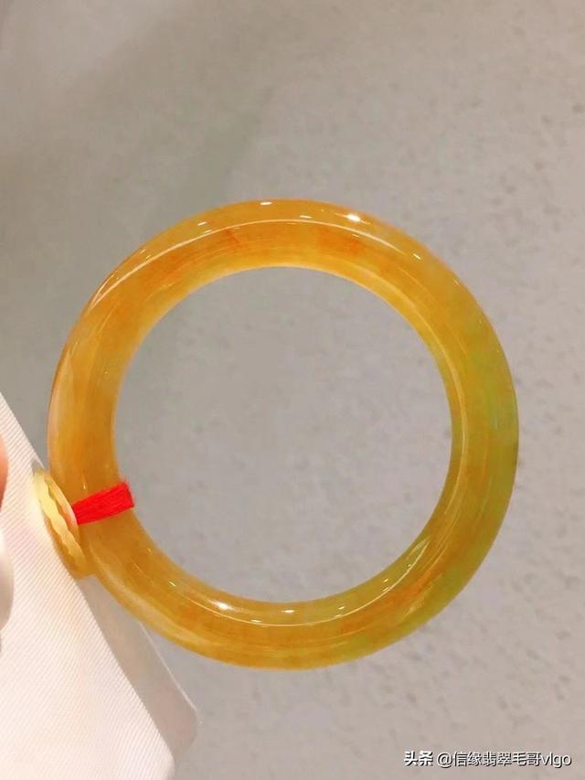 黄加绿翡翠的寓意冰种黄加绿翡翠价格-第3张图片-翡翠网