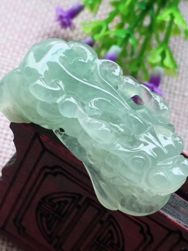 翡翠有蓝冰的吗冰蓝翡翠价格-第1张图片-翡翠网 翡翠有蓝冰的吗冰蓝翡翠价格-第1张图片-翡翠网