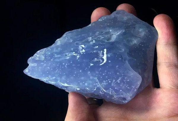 翡翠容易变种,翡翠原石解开变种图片-第6张图片-翡翠网 翡翠容易变种,翡翠原石解开变种图片-第6张图片-翡翠网