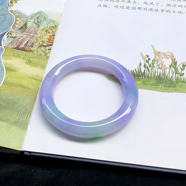 翡翠手镯几天能验真假,翡翠手镯a货价格-第3张图片-翡翠网 翡翠手镯几天能验真假,翡翠手镯a货价格-第3张图片-翡翠网