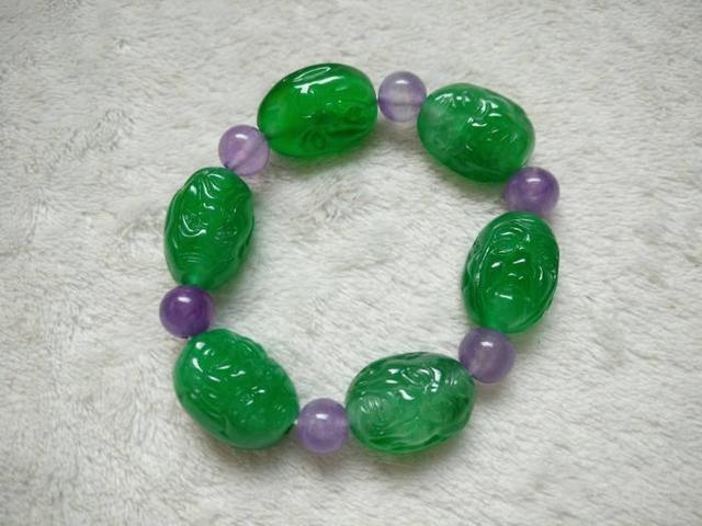 翡翠手串知识大全,翡翠手串的寓意和象征-第8张图片-翡翠网 翡翠手串知识大全,翡翠手串的寓意和象征-第8张图片-翡翠网