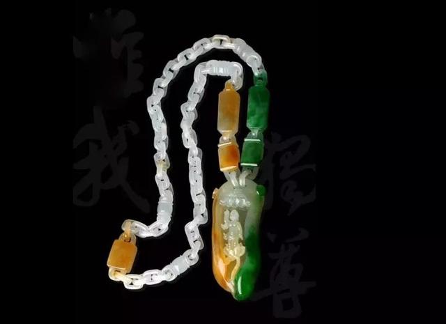 黄加绿大马坎翡翠原石大马坎带皮巧雕作品-第13张图片-翡翠网 黄加绿大马坎翡翠原石大马坎带皮巧雕作品-第13张图片-翡翠网