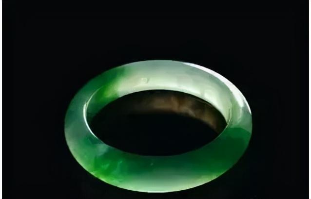 白翡翠价格及图片,白翡翠图片价格表-第9张图片-翡翠网 白翡翠价格及图片,白翡翠图片价格表-第9张图片-翡翠网