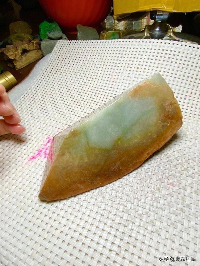 自己在家怎么给翡翠原石去皮,翡翠原石切割技巧-第2张图片-翡翠网 自己在家怎么给翡翠原石去皮,翡翠原石切割技巧-第2张图片-翡翠网