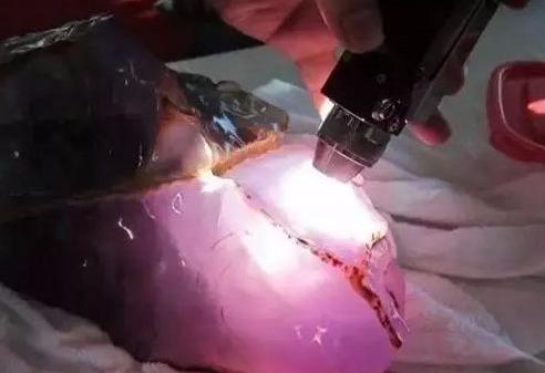 翡翠原石春彩料种类,春底的翡翠原石价格-第4张图片-翡翠网 翡翠原石春彩料种类,春底的翡翠原石价格-第4张图片-翡翠网